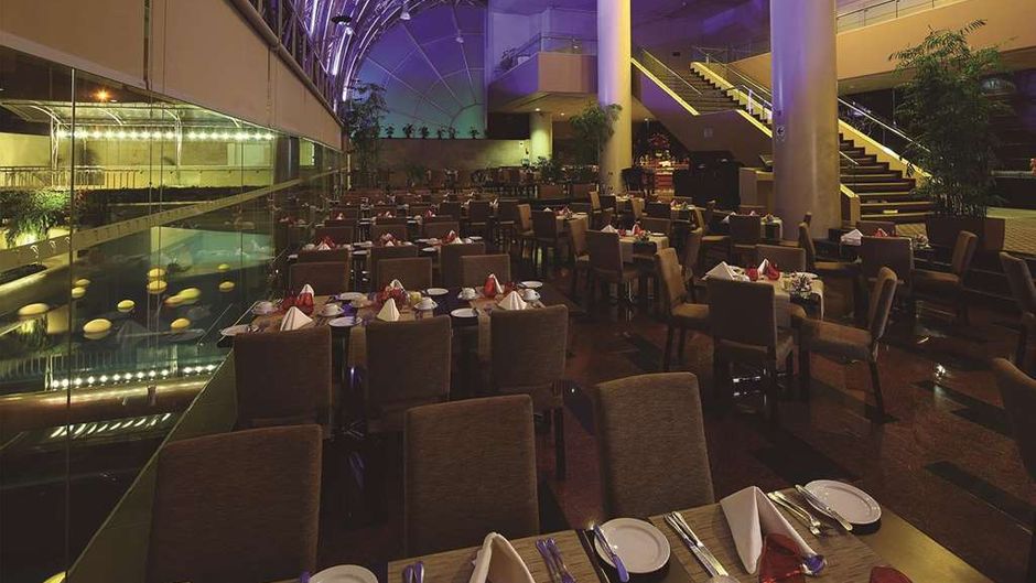 Delfines Hotel & Convention Center Restaurant