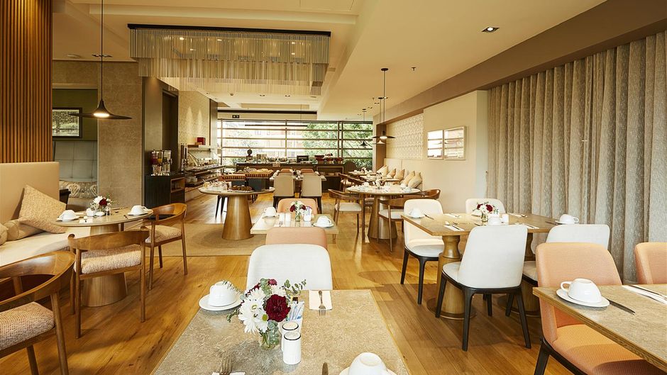 EK Hotel Restaurant