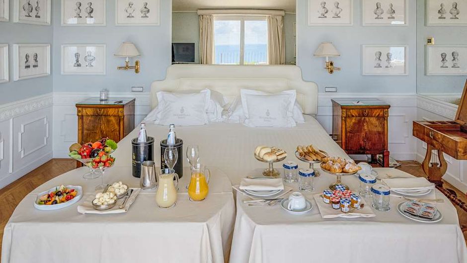Excelsior Palace Hotel Room