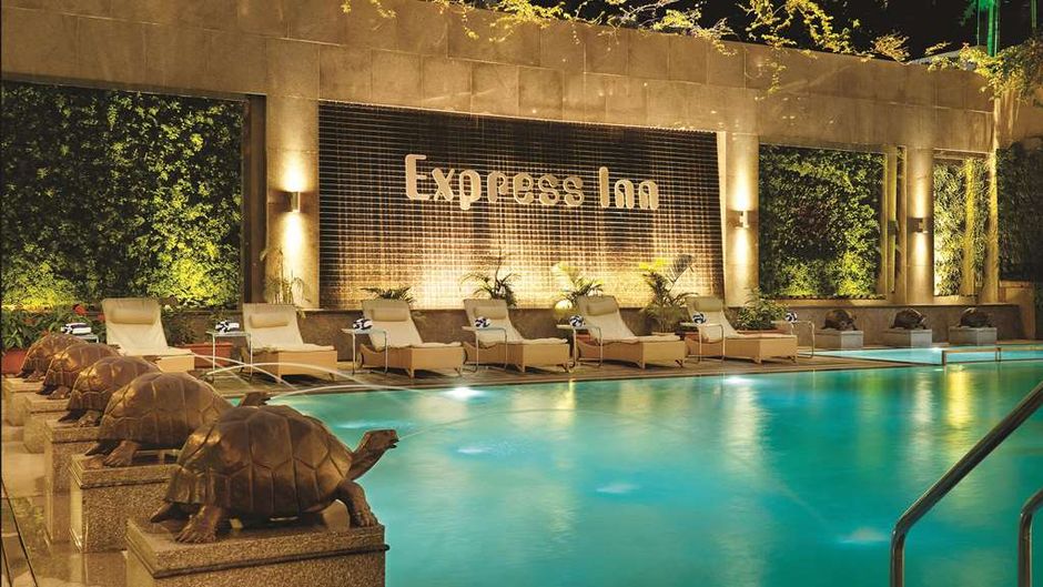 Express Inn Nashik Room