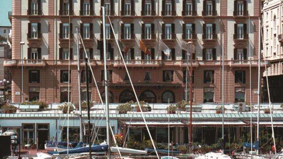 Grand Hotel Santa Lucia Exterior