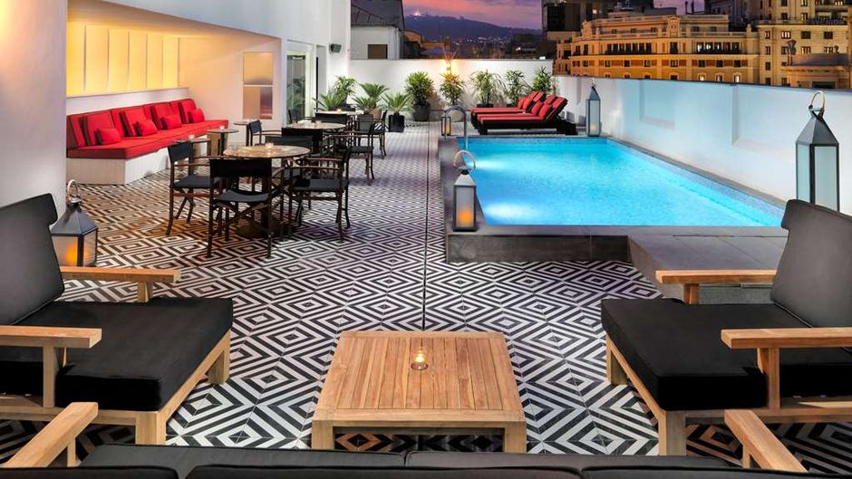 H10 Metropolitan Pool
