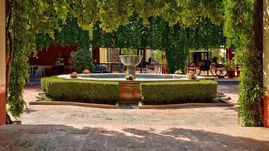 Hacienda Jurica Exterior