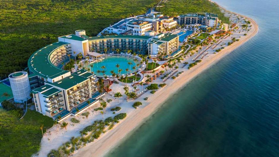 Haven Riviera Cancun Resort & Spa Exterior