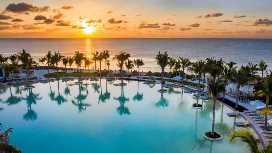 Haven Riviera Cancun Resort & Spa Pool
