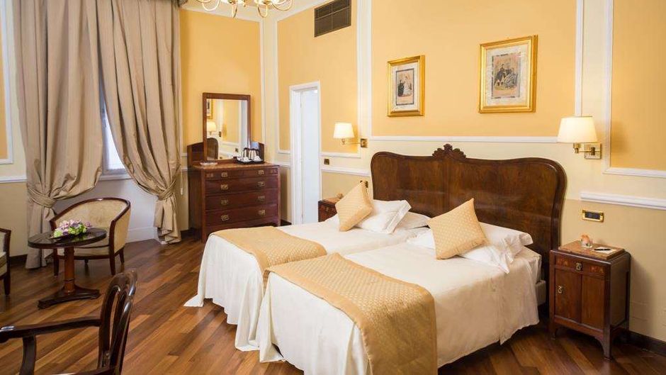 Hotel Bristol Palace Room