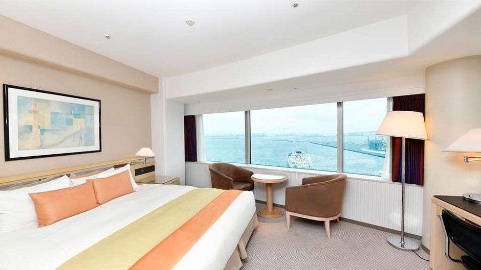 Hotel New Grand Room