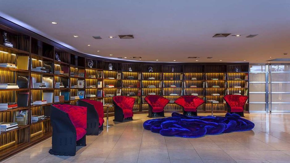 Hotel Unique Lobby