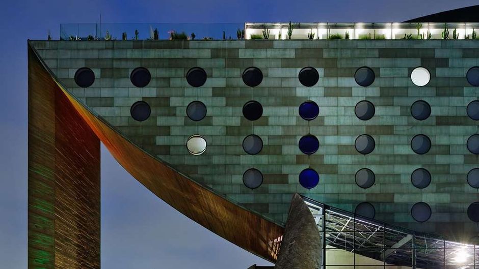 Hotel Unique Exterior