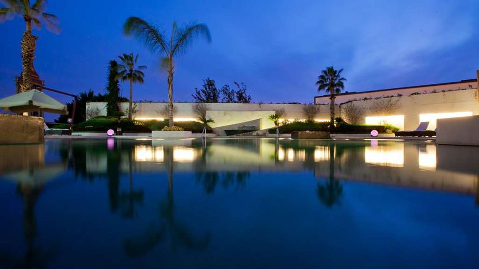 HS HOTSSON Hotel Leon Exterior