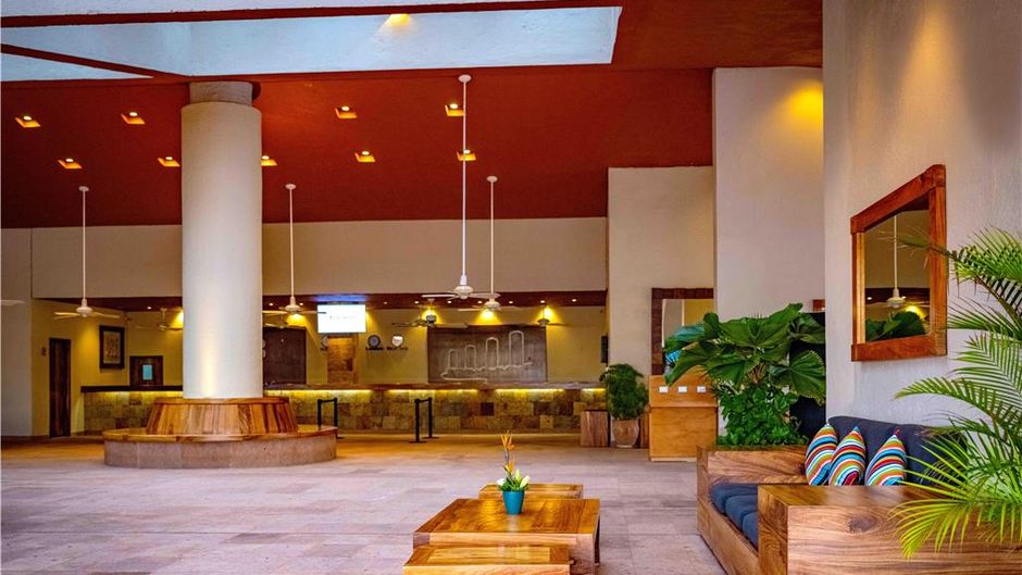 Las Brisas Huatulco Lobby