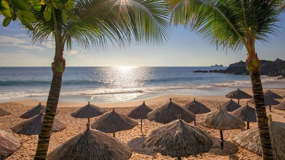 Las Brisas Ixtapa Beach