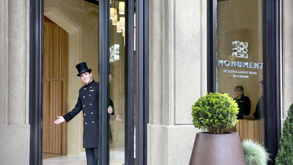 Monument Hotel Lobby