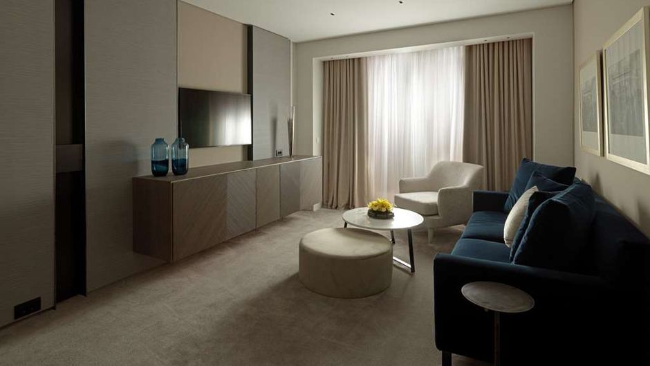 NJV Athens Plaza Suite