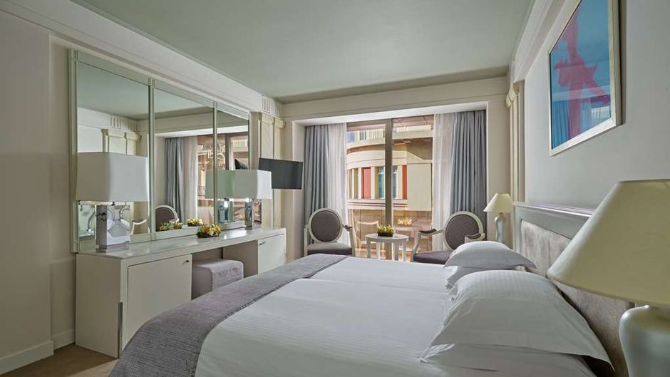 NJV Athens Plaza Room