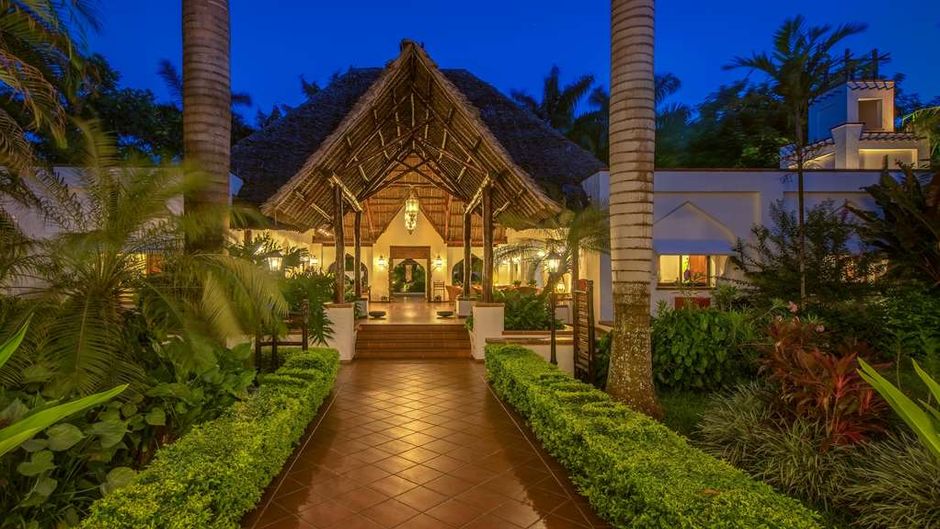 Sea Cliff Resort and Spa Exterior