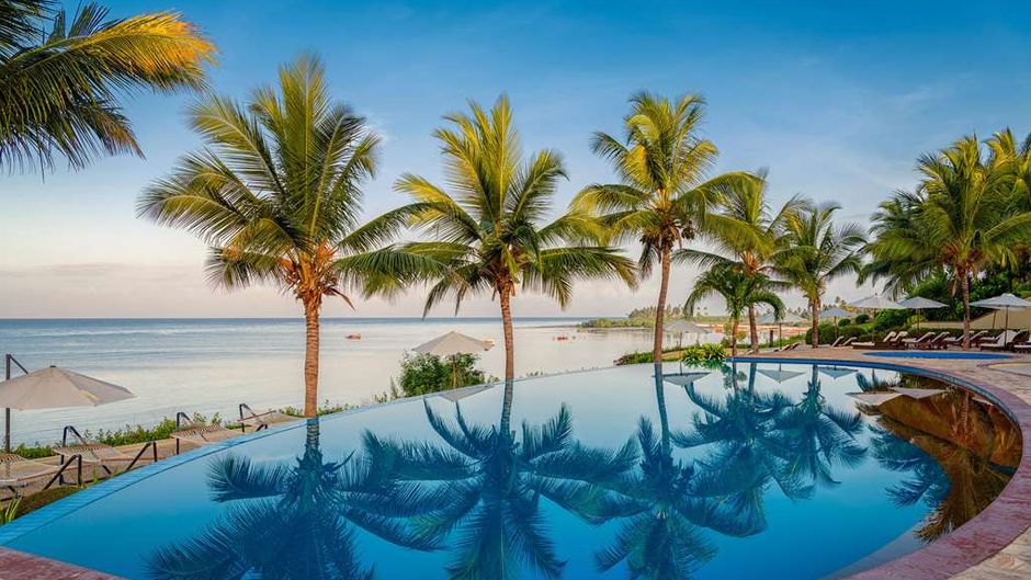 Sea Cliff Resort and Spa Beach