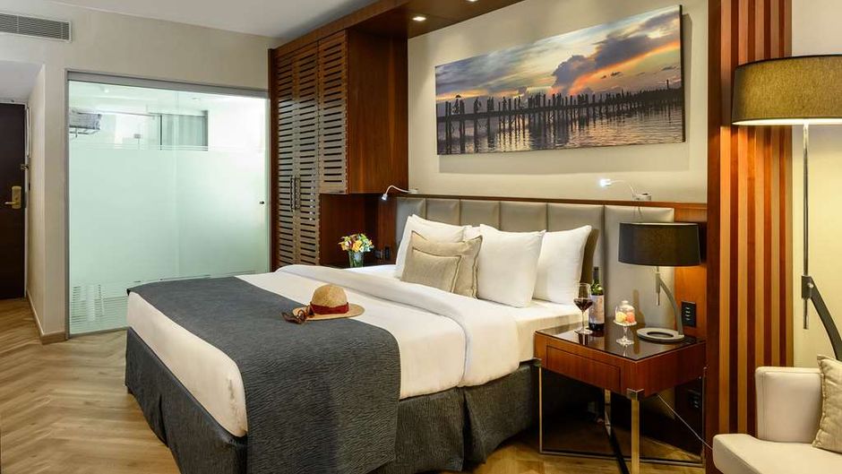 The Carlton Tel Aviv Room