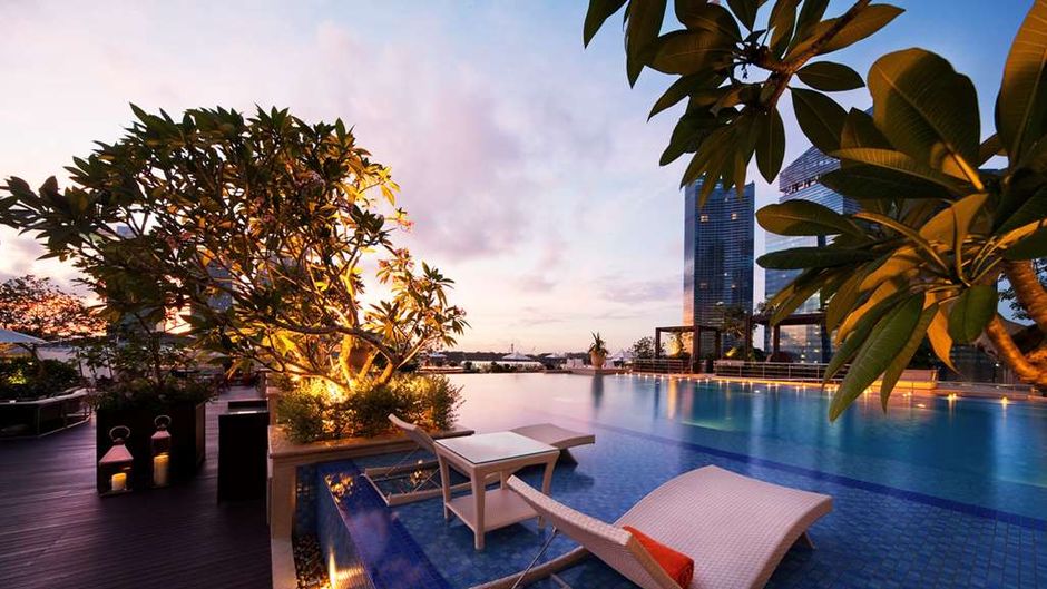 The Fullerton Bay Hotel Singapore Pool