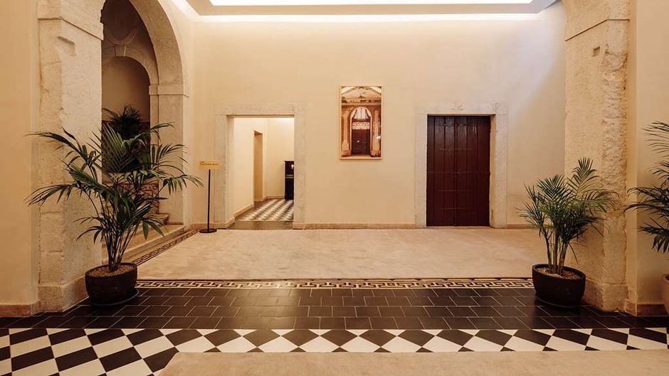 The One Palacio de Anunciada Lobby