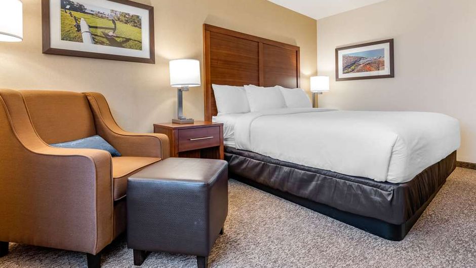 Comfort Inn and Suites Goderich Room