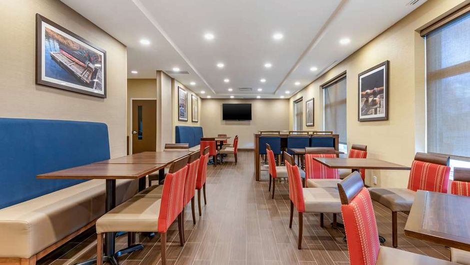 Comfort Inn and Suites Goderich Restaurant