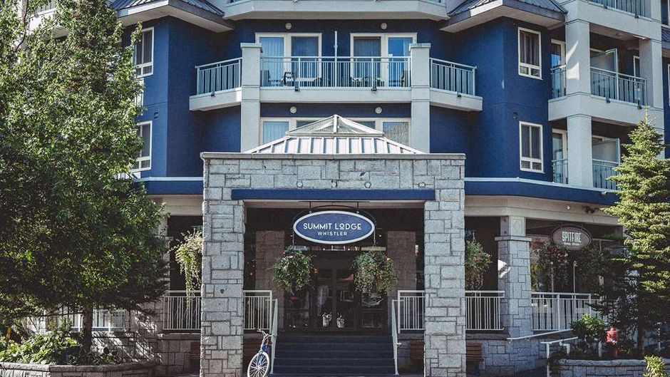 Summit Lodge & Spa Exterior