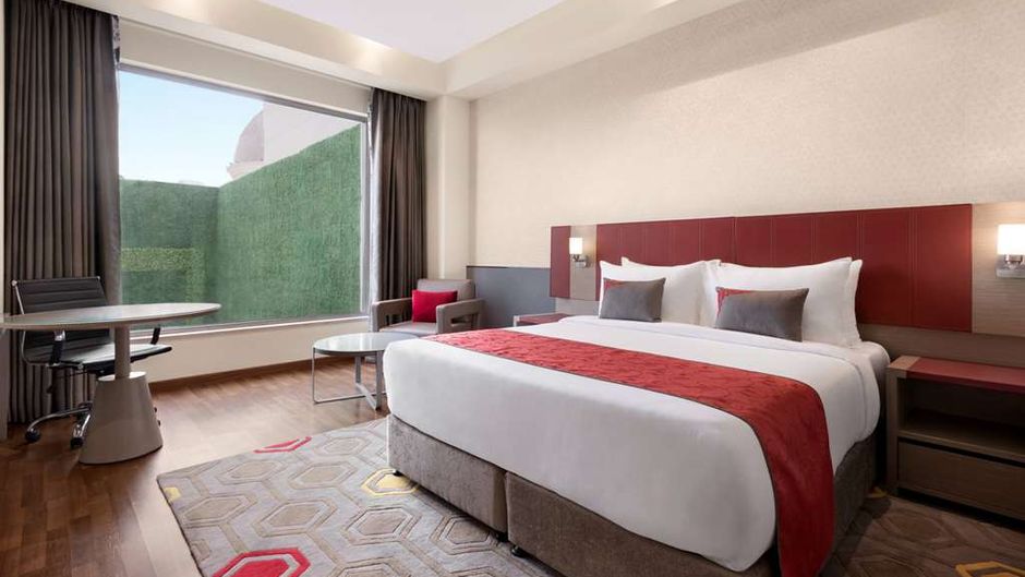 Ramada Plaza by Wyndham Lucknow Room