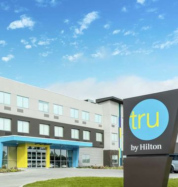 Tru by Hilton Greenville