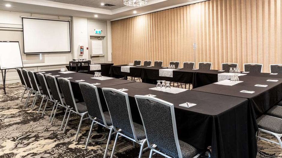 Prestige Lakeside Resort Meeting