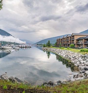 Prestige Lakeside Resort