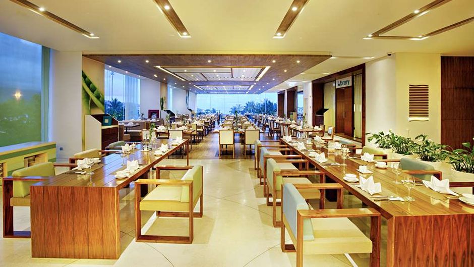 A La Carte Da Nang Beach Restaurant