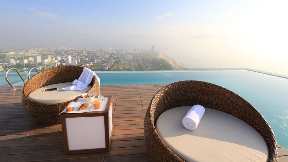 A La Carte Da Nang Beach Pool