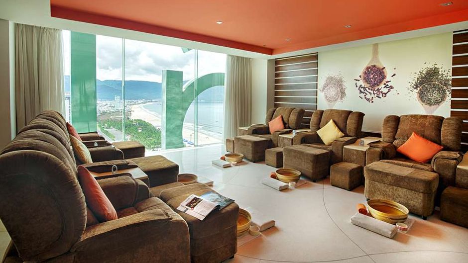 A La Carte Da Nang Beach Spa