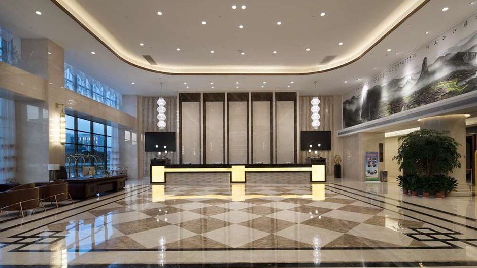 Ramada Plaza by Wyndham Enshi Lobby