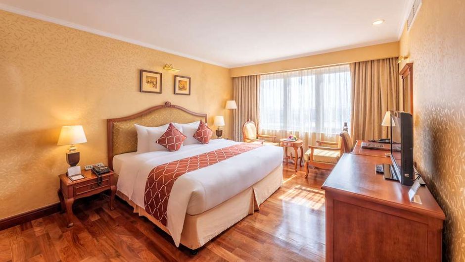 Grand Hotel Room