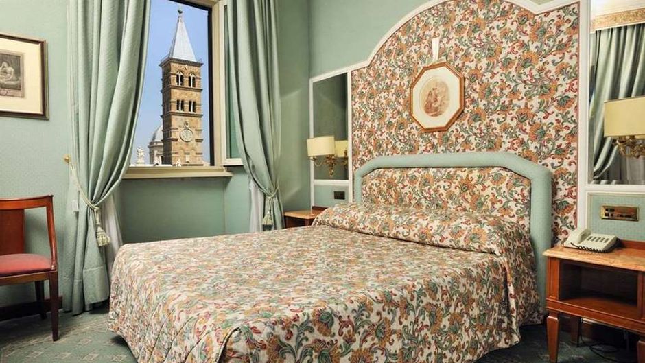 Mecenate Palace Hotel Room