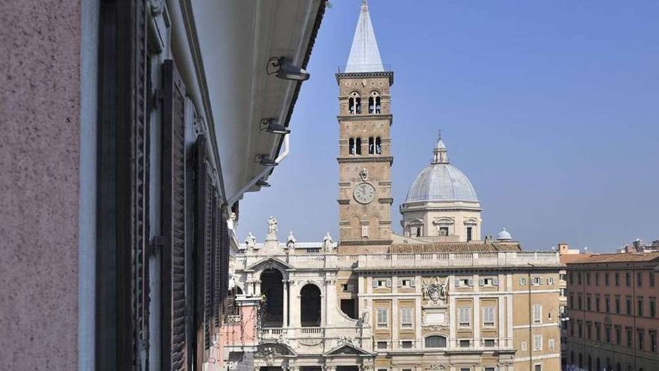 Mecenate Palace Hotel Exterior