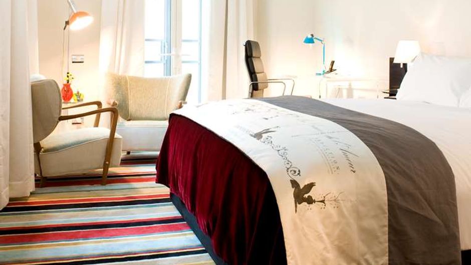 Hotel DeBrett Room