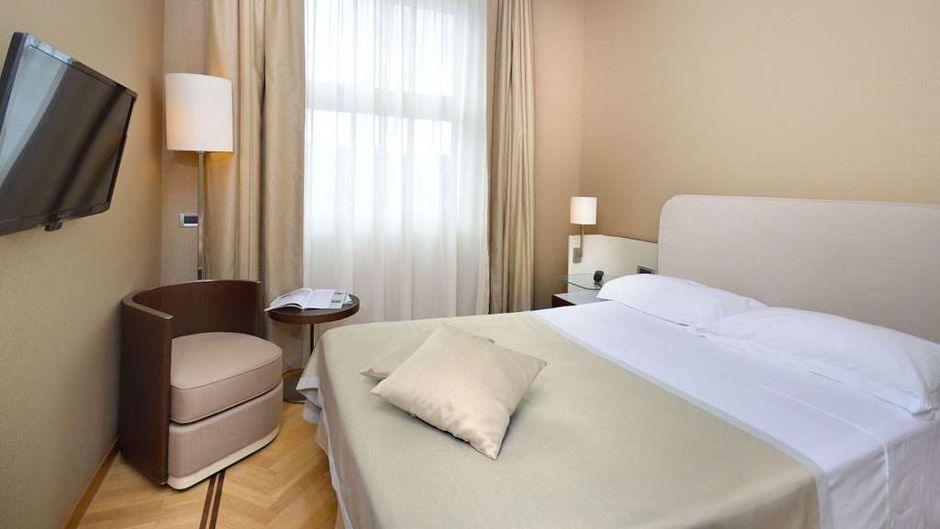 Palazzo Esedra Room
