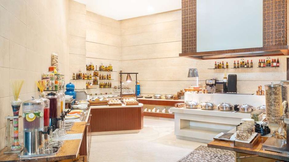 Radisson Blu Hotel Greater Noida Restaurant