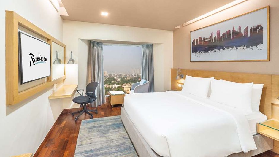 Radisson Blu Hotel Greater Noida Room