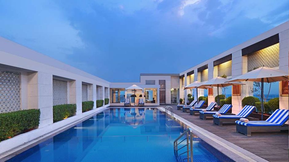 Radisson Hotel Agra Pool