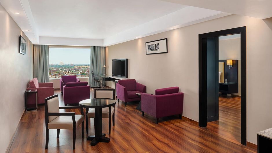 Radisson Hotel Agra Suite