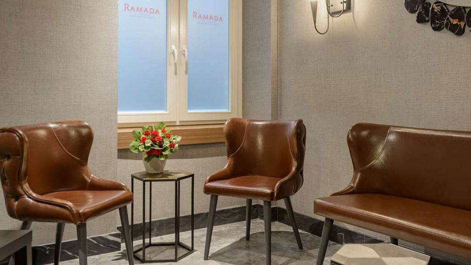 Ramada by Wyndham Budapest City Center Lobby