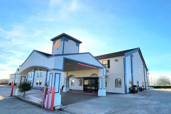 Days Inn by Wyndham Rosenberg