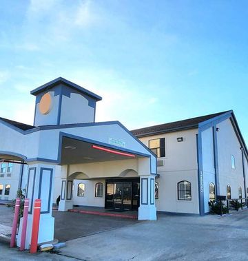 Days Inn by Wyndham Rosenberg