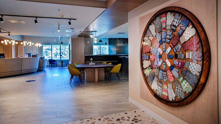 DoubleTree by Hilton Harbourview Lobby
