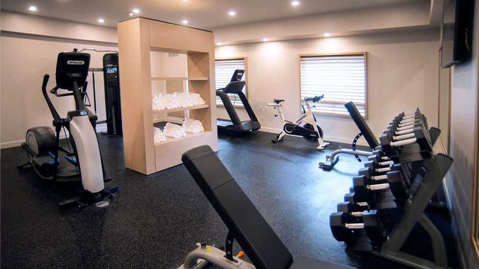 DoubleTree by Hilton Harbourview Health