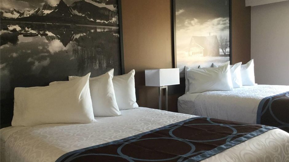 Super 8 by Wyndham Spruce Grove Room